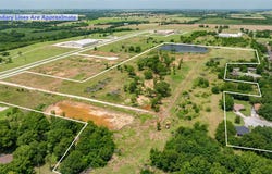 Columbine Drive, Gainesville, TX 76240