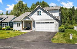 87 Hanson Ct, Dover, ID 83825