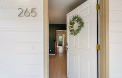 265 N 5TH St, StHelens, OR 97051