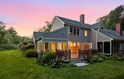 1 Peninsula Drive, Stratham, NH 03885