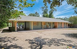 221 E 9th Street, Flatonia, TX 78941