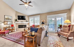 4610 W Stonebridge Drive, St Joseph, MO 64505