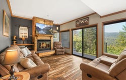 128 Blooming Flower Ct, Sandpoint, ID 83864