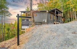 25 Quail Hollow, Epworth, GA 30541