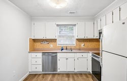 77 Ford St, Methuen, MA 01844