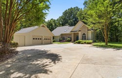 5661 EASTERN VALLEY ROAD, MCCALLA, AL 35111