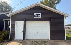 709 W Lafayette, Olney, IL 62450