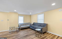 30 E MAIN Street, CHRISTIANA, DE 19702