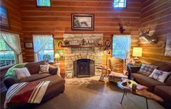 10090 Barn Rd, Fortuna, MO 65034
