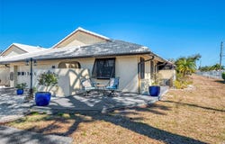 32 PEBBLE ROCK Drive, VENICE, FL 34293