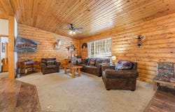 1411 Great River Road, Lansing, IA 52151