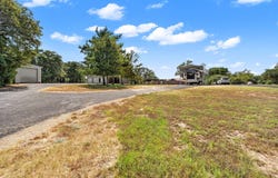 206 22 Hills Rd, Gause, TX 77857