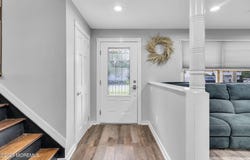 6 Volt Place, Middletown, NJ 07748