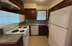 1913 Pine Tree Drive, Bryan, TX 77802