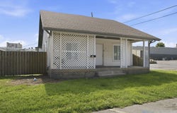36 W Olive Street, Aurora, MO 65605