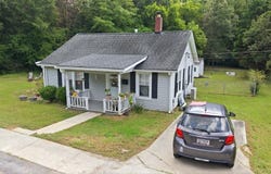 410 Perry St, Abbeville, SC 29620
