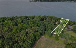 4630 E Gull Lake Drive, Hickory Corners, MI 49060