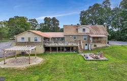 299 LEVEL Road, HUMMELSTOWN, PA 17036