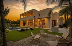 15450 Huston, Sherman Oaks, CA 91403
