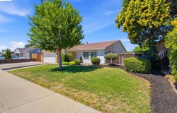 470 Yosemite Dr, Livermore, CA 94551