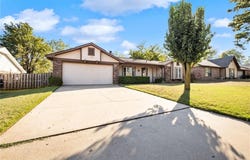 2309 Pine LN, Barling, AR 72923