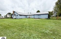 1026 S Main Street, Crystal, MI 48818
