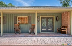 221 E 9th Street, Flatonia, TX 78941