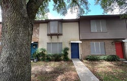 1039 N Chenango St., Angleton, TX 77515