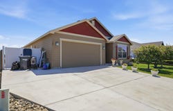 3909 Providence Ln, Pasco, WA 99301