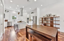 2300 S 5th St, Austin, TX 78704