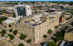 270 E Highland Ave, Milwaukee, WI 53202