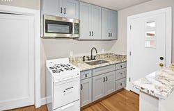 608 4TH St, Springfield, OR 97477