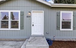 625 N 16TH St, CottageGrove, OR 97424