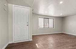 1236 E Evelyn Avenue, Hazel Park, MI 48030