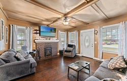 211 14th Ave. S, Dillon, SC 29536