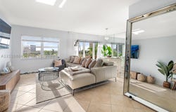 400 Diplomat Pkwy, Hallandale Beach, FL 33009