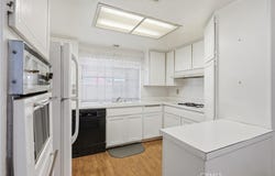 19432 Oak Crossing, Newhall, CA 91321