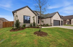 709 Allison Drive, Van Alstyne, TX 75495