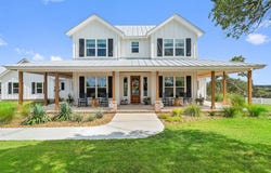 2454 McKinney Loop, Blanco, TX 78606