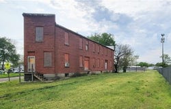 512 E Monroe Street, Iola, KS 66749