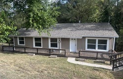 311 E Jackson Street, Ozark, MO 65721