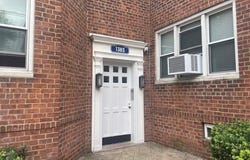1385 Broadway, Hewlett, NY 11557