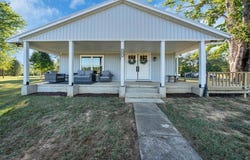 2037 Rutledge Falls Rd, Tullahoma, TN 37388