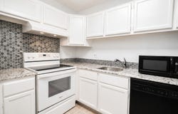 914 High Path Road, Windsor, CT 06095