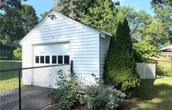 3 Marks Place, New Hartford, NY 13413
