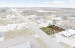 2017 E Washington Street, Idabel, OK 74745
