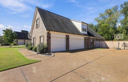 6023 WINDSOR OAK Dr, Arlington, TN 38002