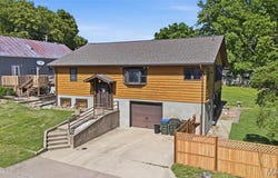 208 N Library Street, Waterloo, IL 62298