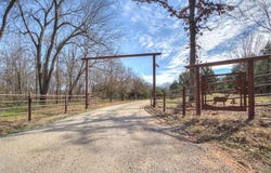 335400 E 1048 Road, McLoud, OK 74851