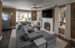 330 Plaza Street, Healdsburg, CA 95448